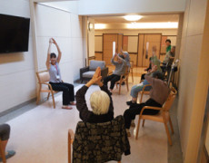 元気ハツラツ！シニアヨガ