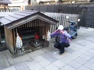 草津フォトロゲ 源泉地蔵