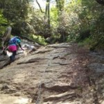 金峰山登山　鎖場