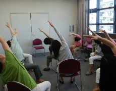 ７月のオフィスランチヨガ